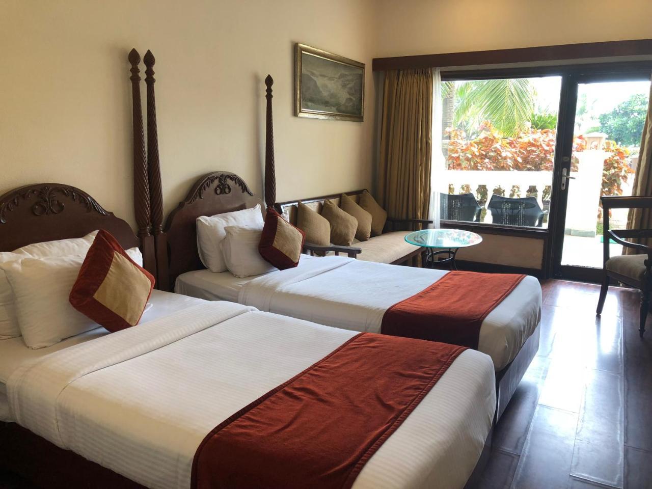The Hans Coco Palms Puri Exterior photo