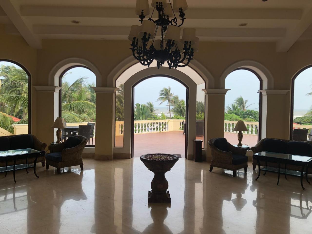 The Hans Coco Palms Puri Exterior photo